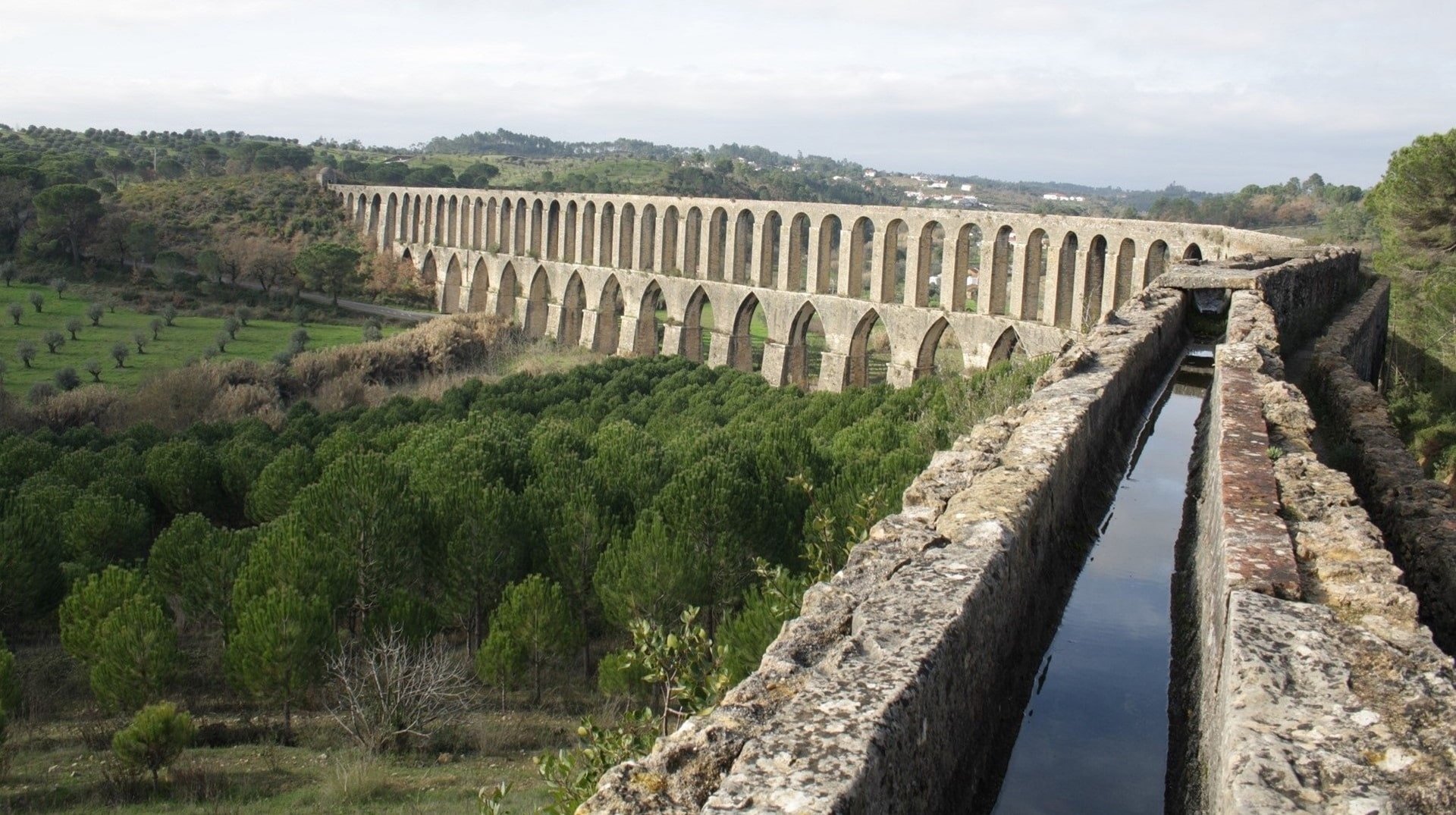 Aqueduto dos Pegões